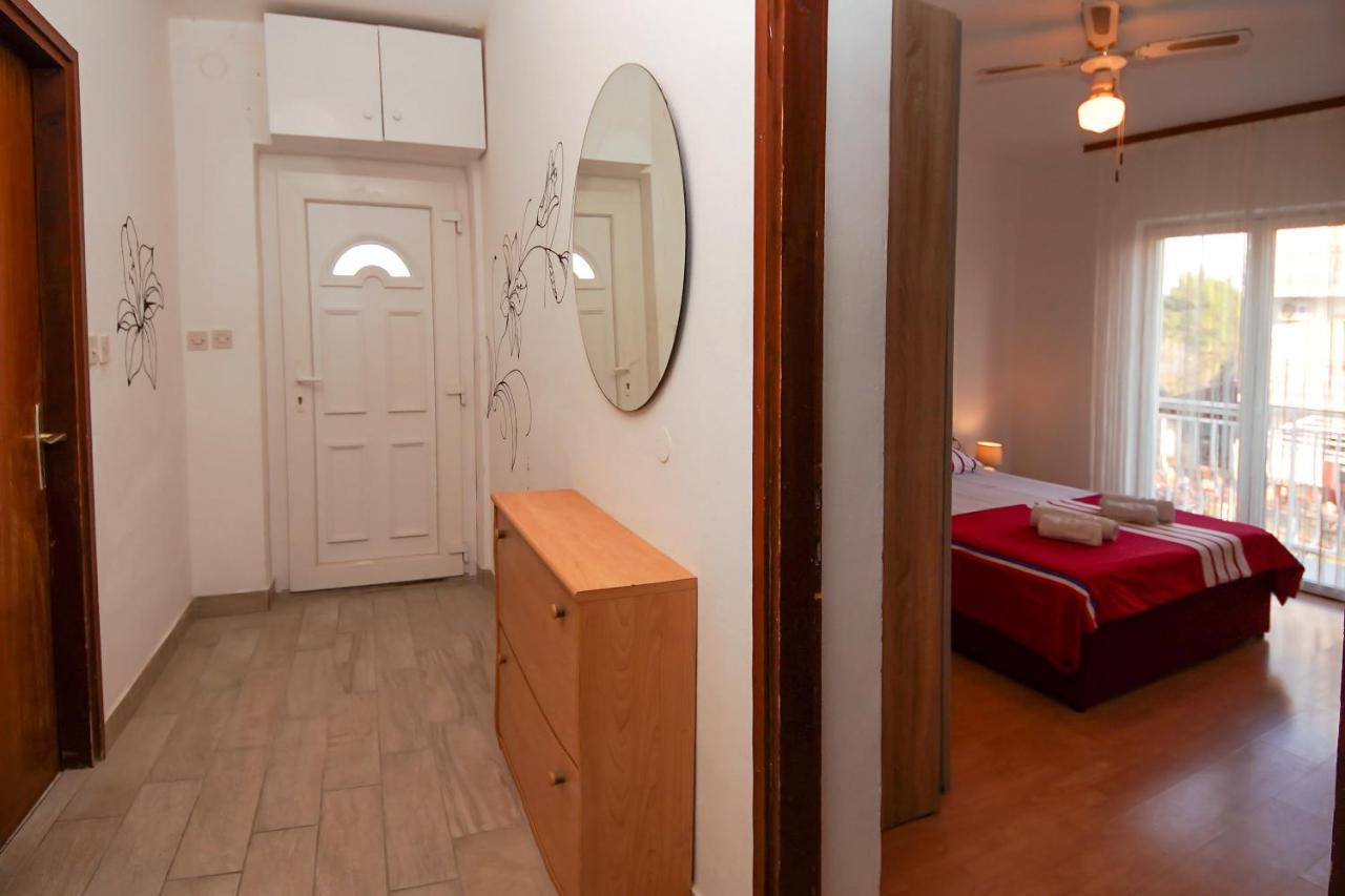 Apartment Ajdukovic Vodice Exterior foto